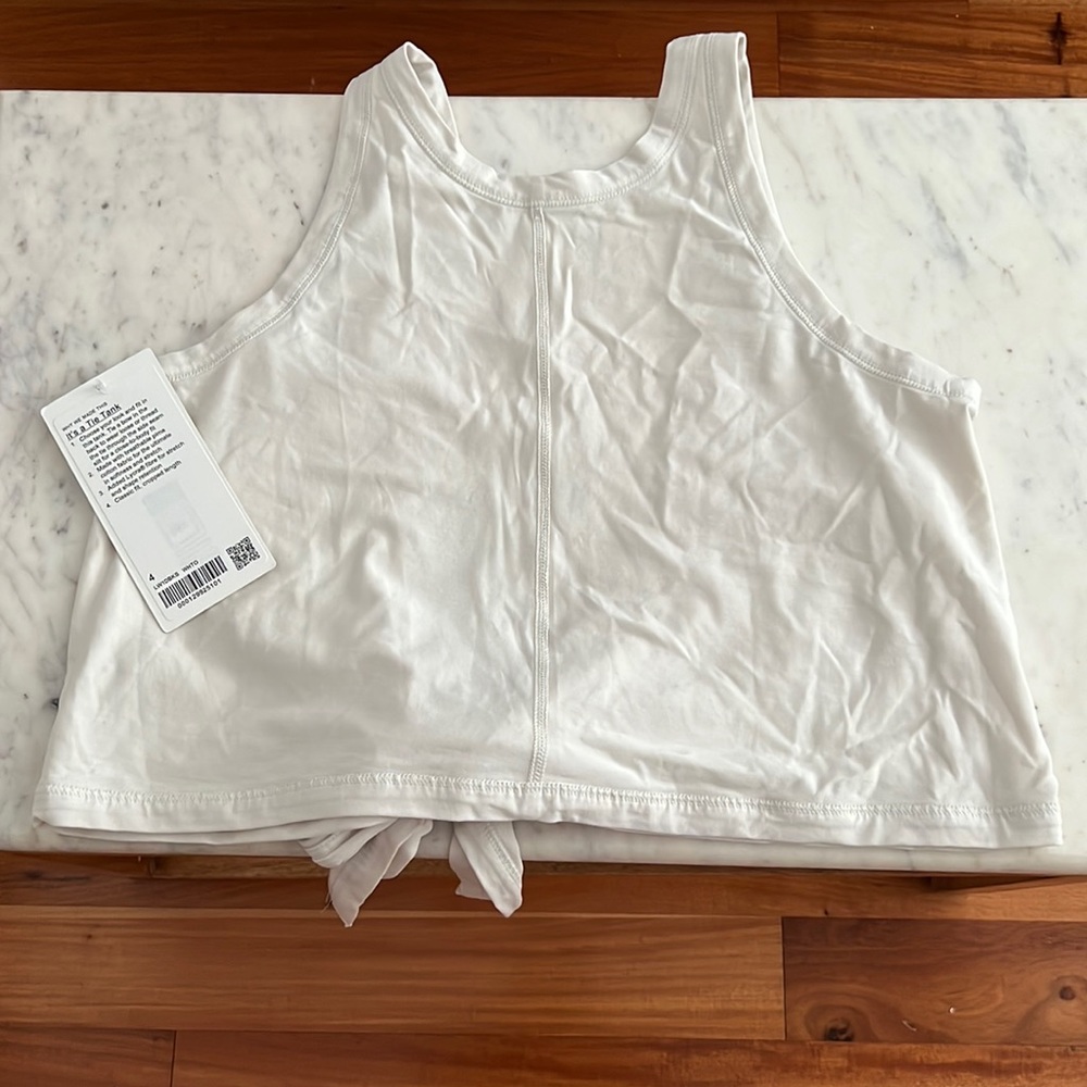 Lululemon It’s A Tie Tank Size 4 Opal